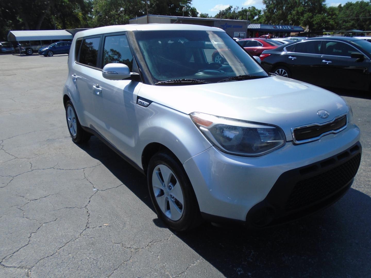 2014 SILVER /Grey Kia Soul + (KNDJP3A53E7) with an 2.0L L4 DOHC 16V engine, 6-Speed Automatic transmission, located at 6112 N Florida Avenue, Tampa, FL, 33604, (888) 521-5131, 27.954929, -82.459534 - Photo#5